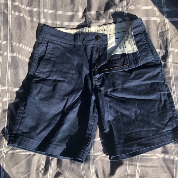 Men’s khaki pants and shorts - Picture 4 of 6